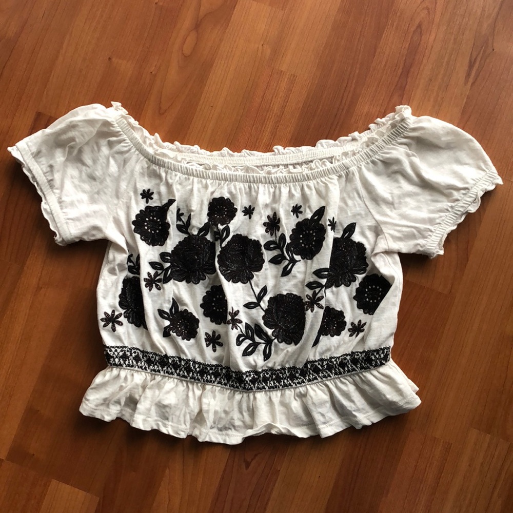 AE Embroidered Floral Off the Shoulder Crop Top